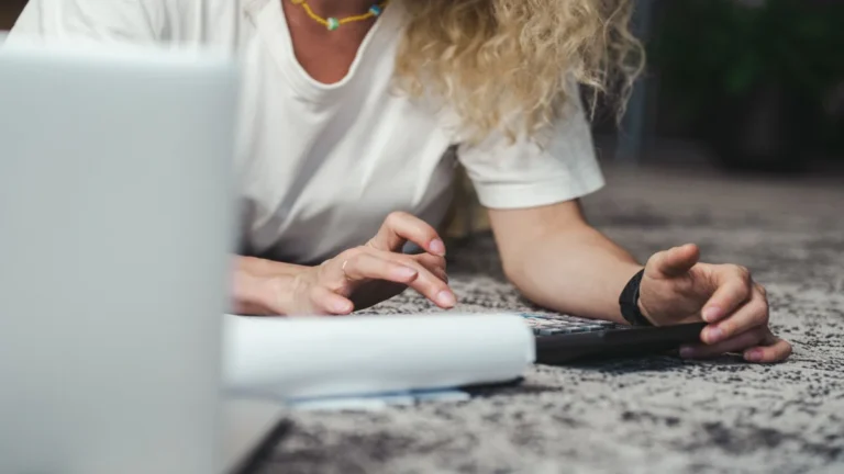 Guía paso a paso: dividir gastos en pareja con salarios diferentes